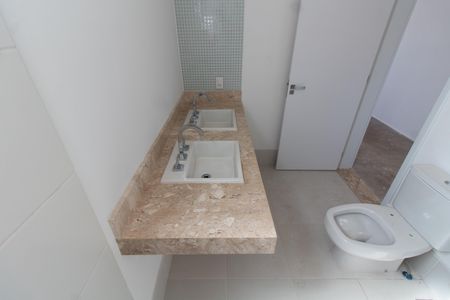 Apartamento para alugar com 134m², 3 quartos e 2 vagasBanheiro da Suíte