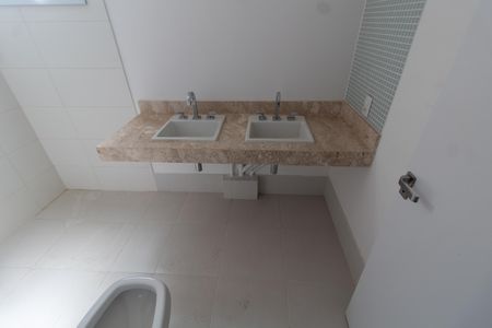 Apartamento para alugar com 134m², 3 quartos e 2 vagasBanheiro da Suíte