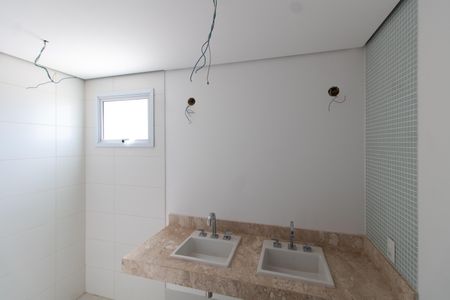 Apartamento para alugar com 134m², 3 quartos e 2 vagasBanheiro da Suíte