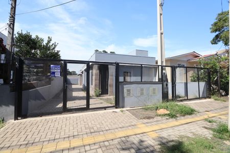 Casa de condomínio à venda com 48m², 2 quartos e 1 vagaFachada