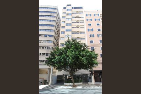 Apartamento à venda com 135m², 3 quartos e 1 vagaFachada