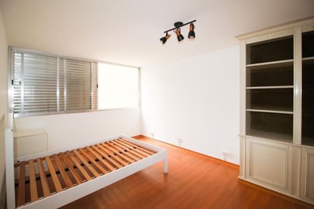 Apartamento à venda com 135m², 3 quartos e 1 vagaQuarto 2