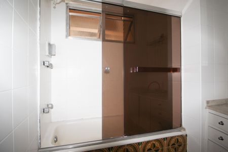 Apartamento à venda com 135m², 3 quartos e 1 vagaBanheiro da Suíte