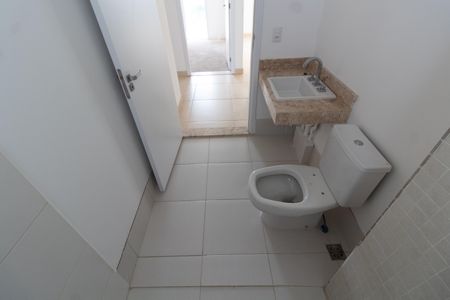 Apartamento à venda com 134m², 3 quartos e 2 vagas Apartamento à venda com 134m², 3 quartos e 2 vagasBANHEIRO SOCIAL