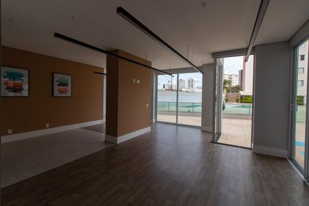 Apartamento à venda com 134m², 3 quartos e 2 vagas Apartamento à venda com 134m², 3 quartos e 2 vagasÁREA COMUM - ACADEMIA