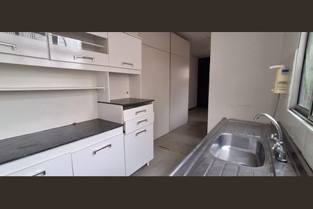 Casa à venda com 240m², 3 quartos e sem vagaCozinha