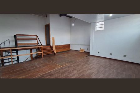 Casa à venda com 240m², 3 quartos e sem vagaSala