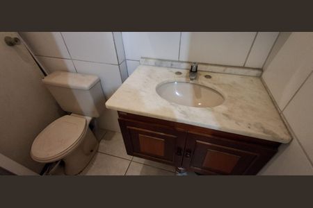 Casa à venda com 240m², 3 quartos e sem vagaBanheiro Social 2