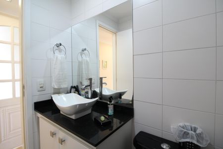 Apartamento à venda com 148m², 3 quartos e 2 vagasBanheiro Social 1