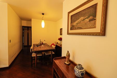 Apartamento à venda com 125m², 4 quartos e 2 vagasSala