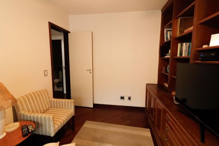 Apartamento à venda com 125m², 4 quartos e 2 vagasQuarto 4