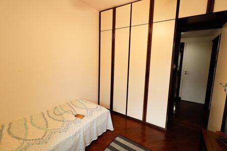 Apartamento à venda com 125m², 4 quartos e 2 vagasQuarto 3