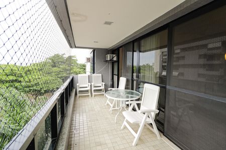 Apartamento à venda com 125m², 4 quartos e 2 vagasSacada