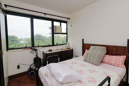 Apartamento à venda com 125m², 4 quartos e 2 vagasQuarto