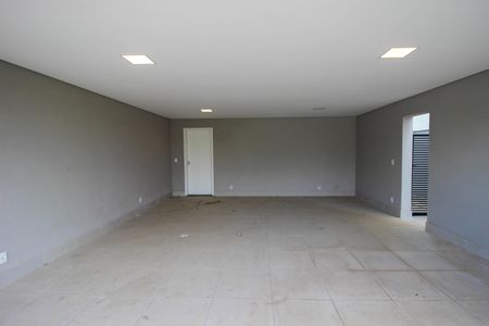 Casa de condomínio para alugar com 405m², 3 quartos e 2 vagasFachada