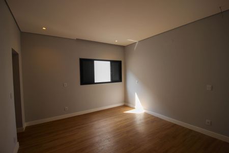 Casa de condomínio para alugar com 405m², 3 quartos e 2 vagasSuíte 2