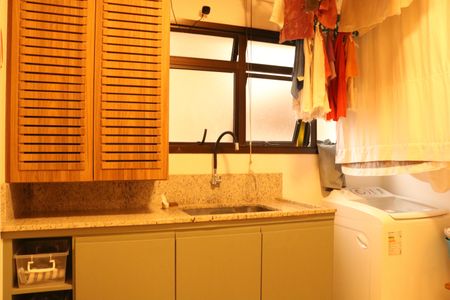 Apartamento para alugar com 250m², 4 quartos e 4 vagasÁrea de Serviço