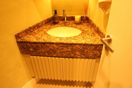 Apartamento para alugar com 250m², 4 quartos e 4 vagasLavabo