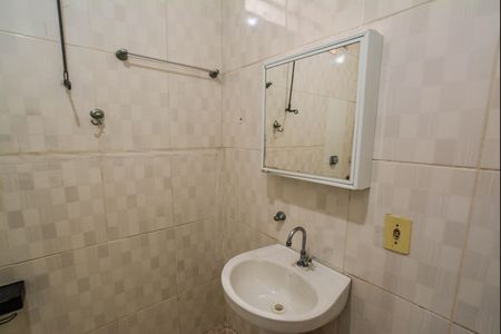 Casa à venda com 300m², 2 quartos e 1 vagaBanheiro