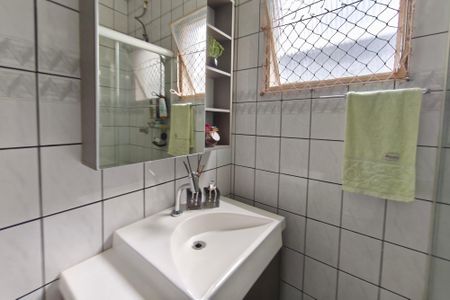 Apartamento à venda com 57m², 2 quartos e 1 vaga Apartamento à venda com 57m², 2 quartos e 1 vagaBanheiro
