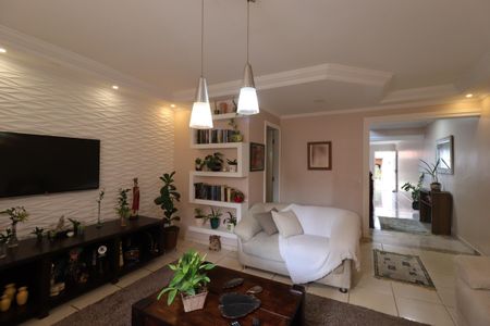 Casa à venda com 205m², 3 quartos e 4 vagasSala