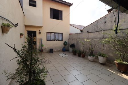 Casa à venda com 205m², 3 quartos e 4 vagasQuintal