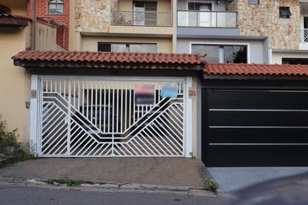 Casa à venda com 205m², 3 quartos e 4 vagasFachada