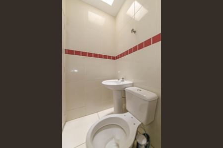 Casa à venda com 175m², 3 quartos e 2 vagasBanheiro Social