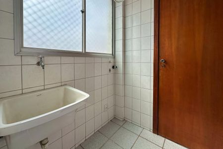 Apartamento à venda com 68m², 2 quartos e 1 vagaÁrea de Serviço