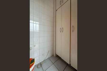 Apartamento à venda com 68m², 2 quartos e 1 vagaÁrea de Serviço