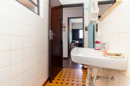 Casa à venda com 400m², 5 quartos e 5 vagasCasa 1 - Banheiro 2