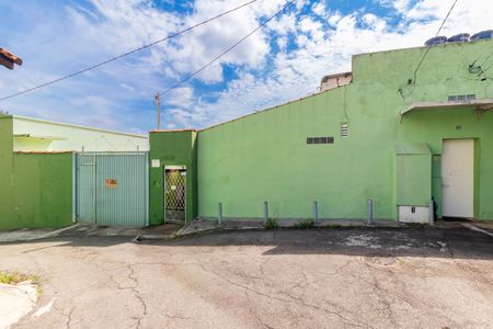 Casa à venda com 400m², 5 quartos e 5 vagasFachada Lateral