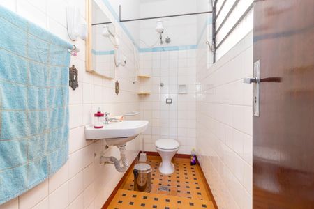 Casa à venda com 400m², 5 quartos e 5 vagasCasa 1 - Banheiro 2