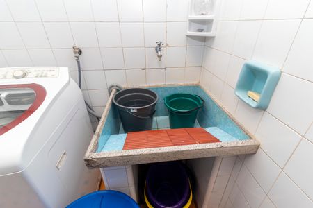 Casa à venda com 400m², 5 quartos e 5 vagasCasa 1 - Área de Serviço