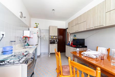 Casa à venda com 400m², 5 quartos e 5 vagasCasa 1 - Cozinha