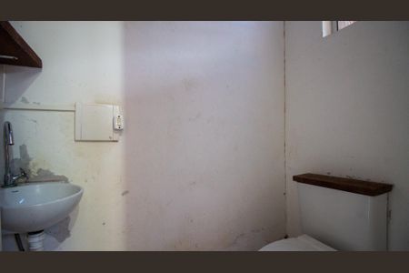 Casa de condomínio à venda com 150m², 2 quartos e 1 vagaLavabo