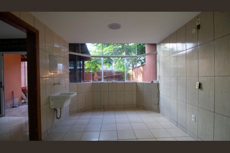 Casa de condomínio à venda com 150m², 2 quartos e 1 vagaCozinha e Área de Serviço