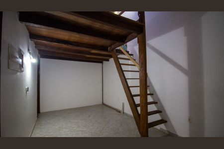 Casa de condomínio à venda com 150m², 2 quartos e 1 vagaHall dos Quartos