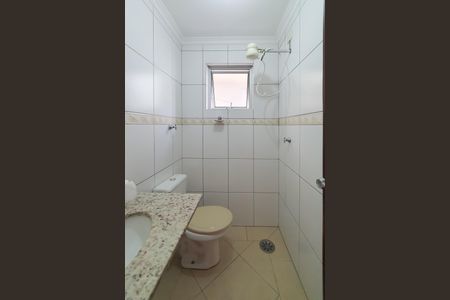 Casa à venda com 256m², 5 quartos e 4 vagas Casa à venda com 256m², 5 quartos e 4 vagasBanheiro de serviço