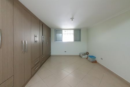 Casa à venda com 256m², 5 quartos e 4 vagas Casa à venda com 256m², 5 quartos e 4 vagasQuarto de Serviço 2