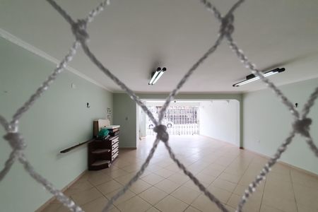 Casa à venda com 256m², 5 quartos e 4 vagas Casa à venda com 256m², 5 quartos e 4 vagasQuarto de Serviço 2 - vista