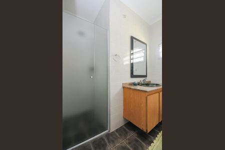 Casa à venda com 256m², 5 quartos e 4 vagas Casa à venda com 256m², 5 quartos e 4 vagasBanheiro Social