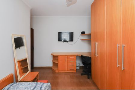 Casa à venda com 256m², 5 quartos e 4 vagas Casa à venda com 256m², 5 quartos e 4 vagasQuarto 1