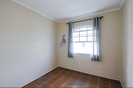 Casa à venda com 256m², 5 quartos e 4 vagas Casa à venda com 256m², 5 quartos e 4 vagasQuarto 2