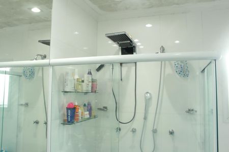 Casa à venda com 250m², 3 quartos e 4 vagasBanheiro do Quarto 1