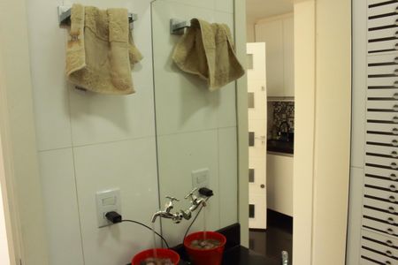 Casa à venda com 250m², 3 quartos e 4 vagasBanheiro de serviço