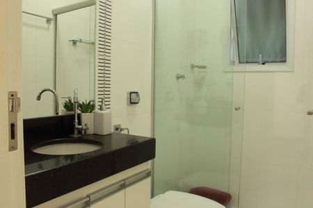 Casa à venda com 250m², 3 quartos e 4 vagasBanheiro de serviço