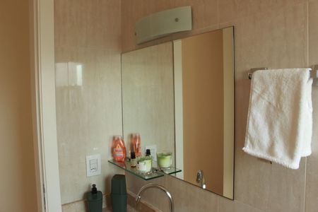 Casa à venda com 250m², 3 quartos e 4 vagasBanheiro do Quarto 3