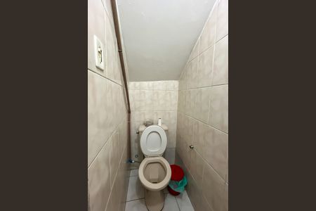 Casa à venda com 130m², 3 quartos e 2 vagas Casa à venda com 130m², 3 quartos e 2 vagasBanheiro de Serviço