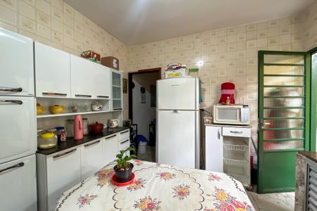 Casa à venda com 130m², 3 quartos e 2 vagas Casa à venda com 130m², 3 quartos e 2 vagasCozinha